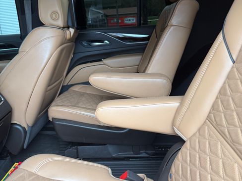 Used 2021 Cadillac Escalade Sport w/ Driver Assist Tech Package image 24