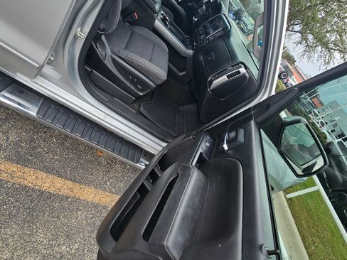 Used 2018 Chevrolet Silverado 1500 LT w/ Texas Edition image 10