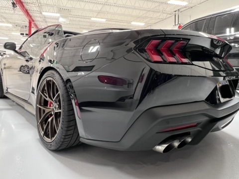 Used 2024 Ford Mustang GT Premium w/ GT Performance Package RWD image 2