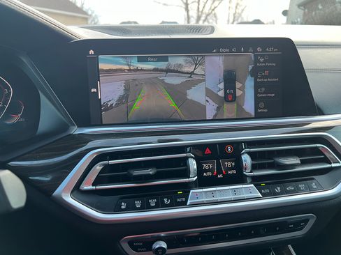 Used 2019 BMW X5 xDrive50i w/ M Sport Package image 19