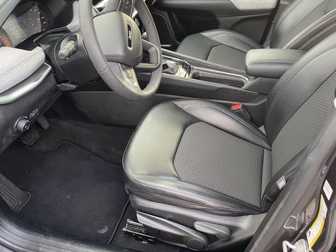 Used 2022 Jeep Compass Latitude FWD image 8
