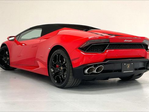 Used 2017 Lamborghini Huracan LP 580-2 RWD image 6