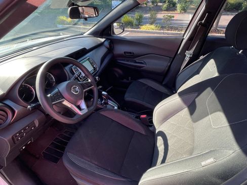 Used 2020 Nissan Kicks S FWD image 21