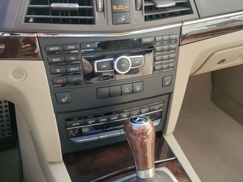 Used 2013 Mercedes-Benz E 350 Coupe image 21