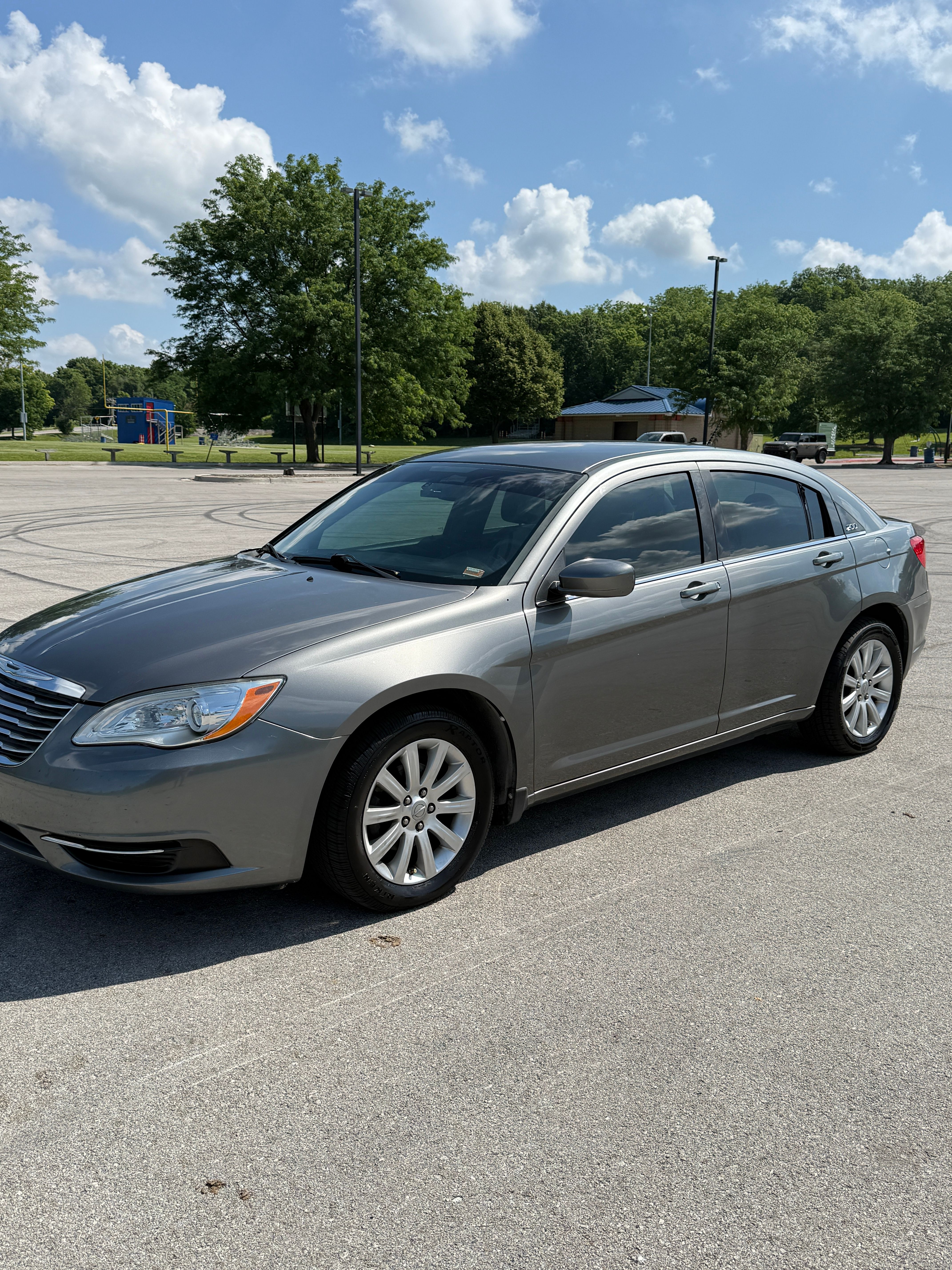 Used 2013 Chrysler 200 Touring FWD image 6