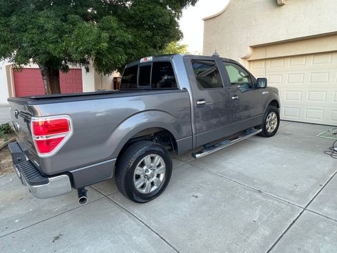 Used 2012 Ford F150 XLT w/ XLT Chrome Pkg image 4