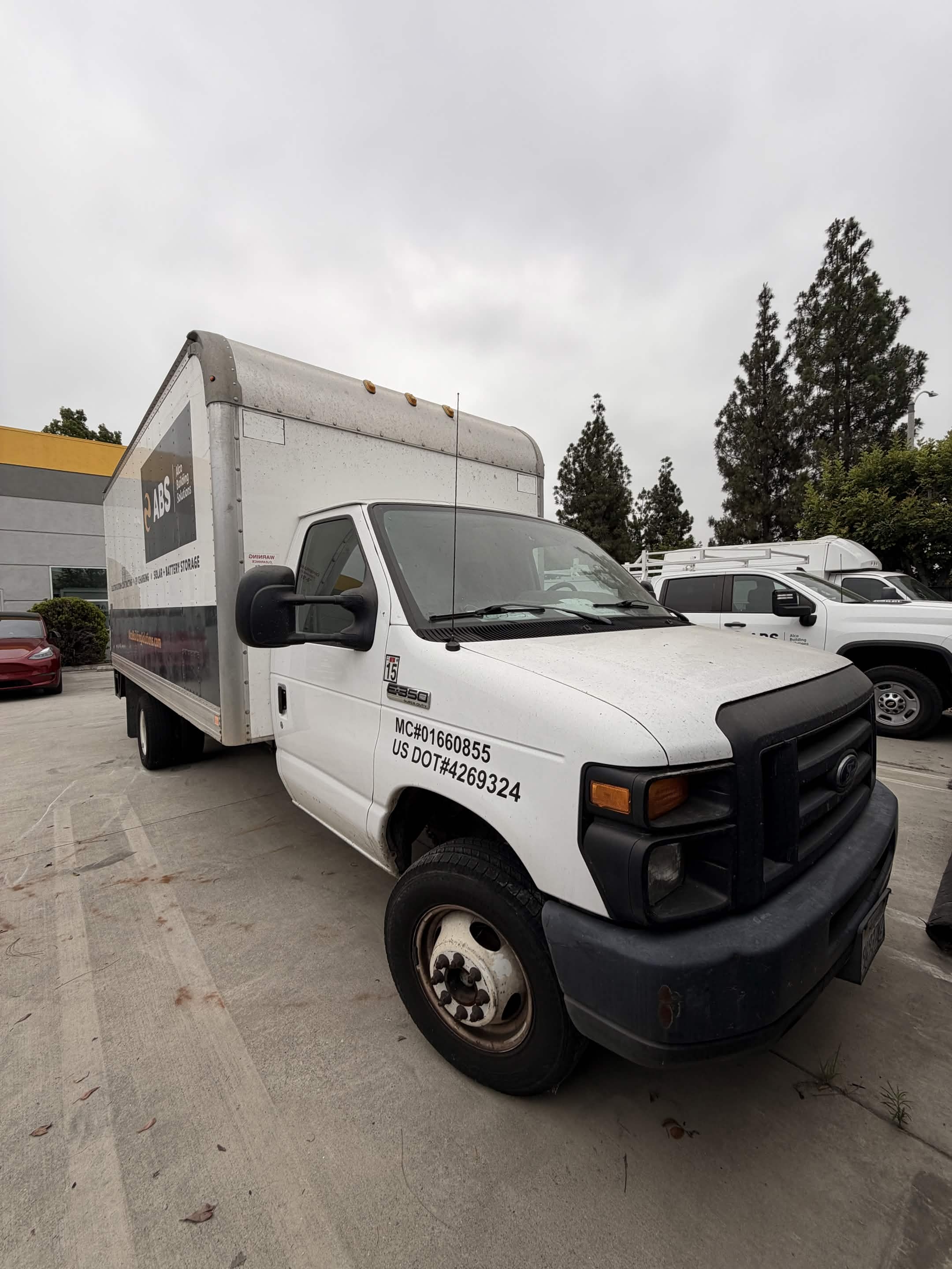 Used 2017 Ford E-350 and Econoline 350 Super Duty RWD image 1
