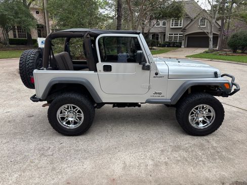 Used 2005 Jeep Wrangler Sport AWD/4WD image 2