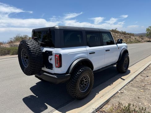 Used 2023 Ford Bronco Badlands AWD/4WD image 9