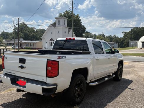 Used 2018 Chevrolet Silverado 1500 LT w/ All Star Edition AWD/4WD image 9