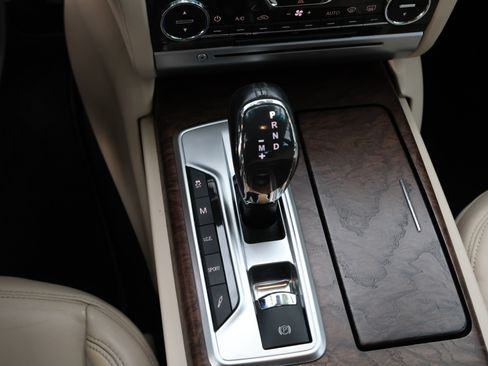 Used 2014 Maserati Quattroporte GTS RWD image 21