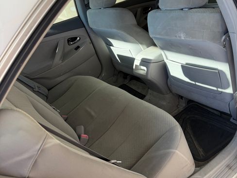 Used 2008 Toyota Camry LE image 5