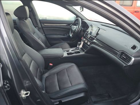 Used 2019 Honda Accord Sport image 12