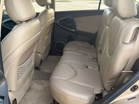 Used 2012 Toyota RAV4 FWD image 14