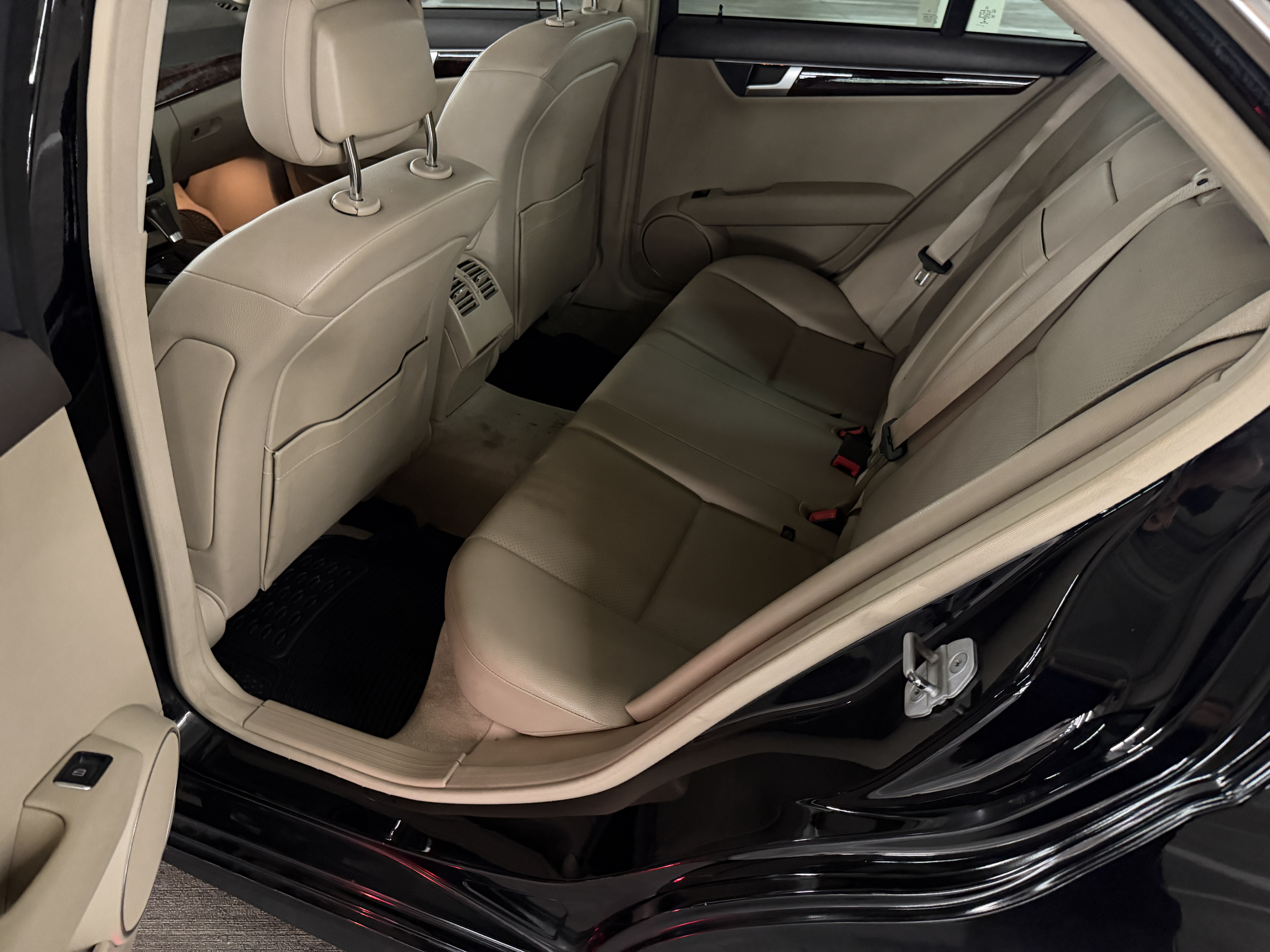 Used 2014 Mercedes-Benz C 250 Sedan image 10