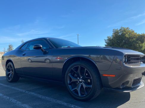 Used 2020 Dodge Challenger SXT w/ Blacktop Package image 4