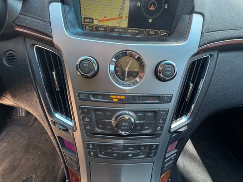 Used 2010 Cadillac CTS Luxury image 8