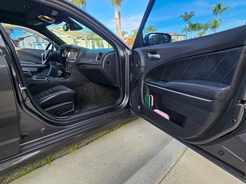 Used 2016 Dodge Charger R/T Scat Pack w/ Technology Group image 13