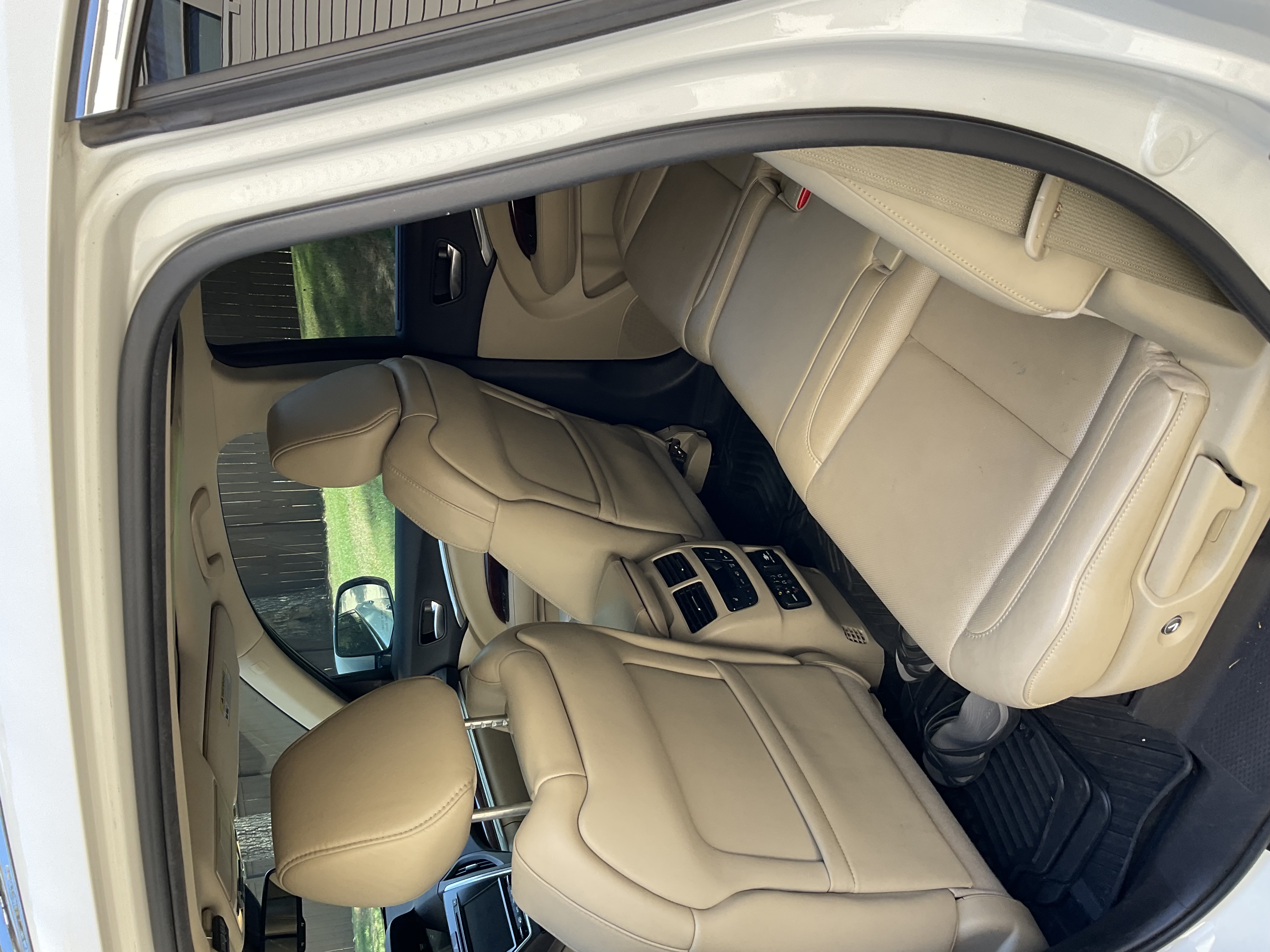 Used 2015 Acura MDX w/ Advance & Entertainment Pkg FWD image 9