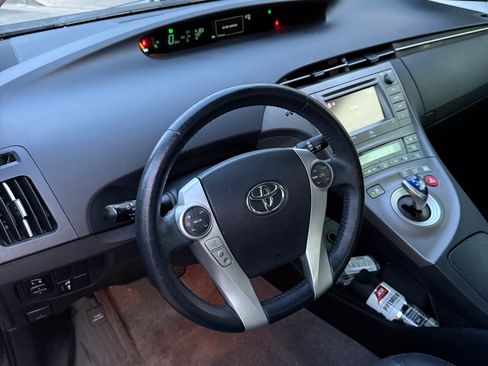 Used 2015 Toyota Prius Four image 14