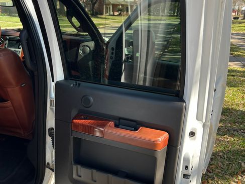 Used 2011 Ford F250 King Ranch w/ FX4 Off Road Pkg image 5