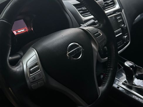 Used 2018 Nissan Altima 2.5 SL FWD image 13