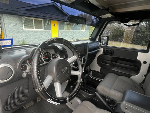 Used 2008 Jeep Wrangler Sahara w/ PWR Convenience Group image 8