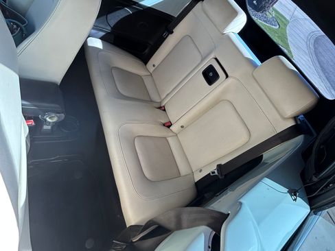 Used 2010 Volkswagen Beetle Final Edition FWD image 12
