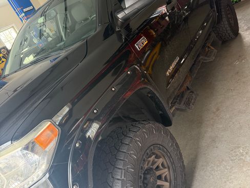 Used 2014 Toyota Tundra SR5 image 2