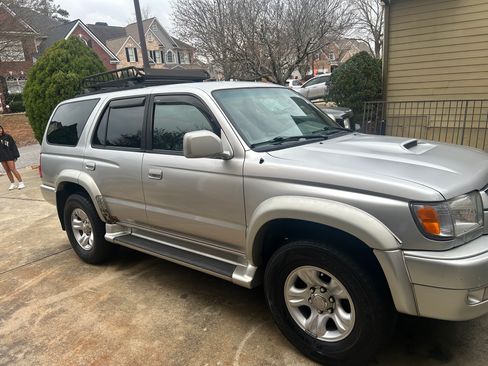 Used 2001 Toyota 4Runner SR5 w/ Sport Pkg RWD image 12