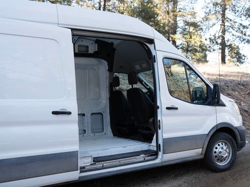 Used 2021 Ford Transit 250 High Roof Van 3D image 10