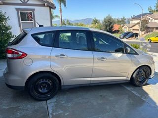 Used 2017 Ford C-MAX SE w/ Equipment Group 201A FWD image 1