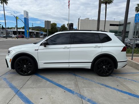 Used 2020 Volkswagen Tiguan SE R-Line image 6