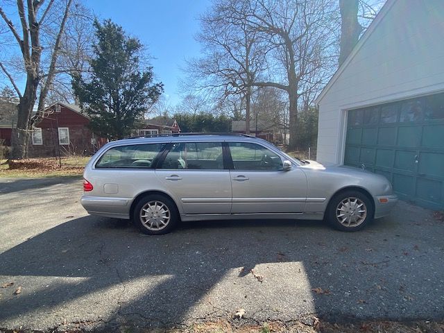Used 2001 Mercedes-Benz E 320 Wagon image 5