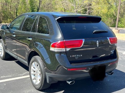 Used 2013 Lincoln MKX AWD image 2