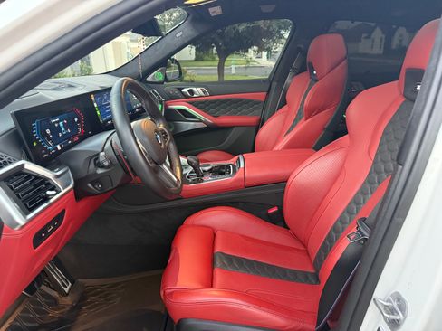 Used 2025 BMW X6 M Competition w/ Executive Package image 9