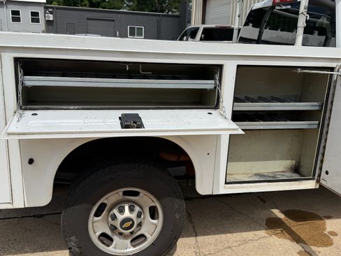 Used 2019 Chevrolet Silverado 2500 W/T w/ WT Convenience Package RWD image 9