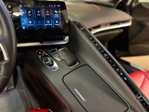 Used 2024 Chevrolet Corvette Stingray Coupe w/ Z51 Performance Package image 21