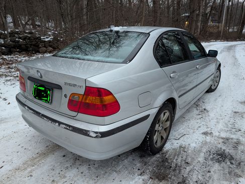 Used 2004 BMW 325xi Sedan image 5