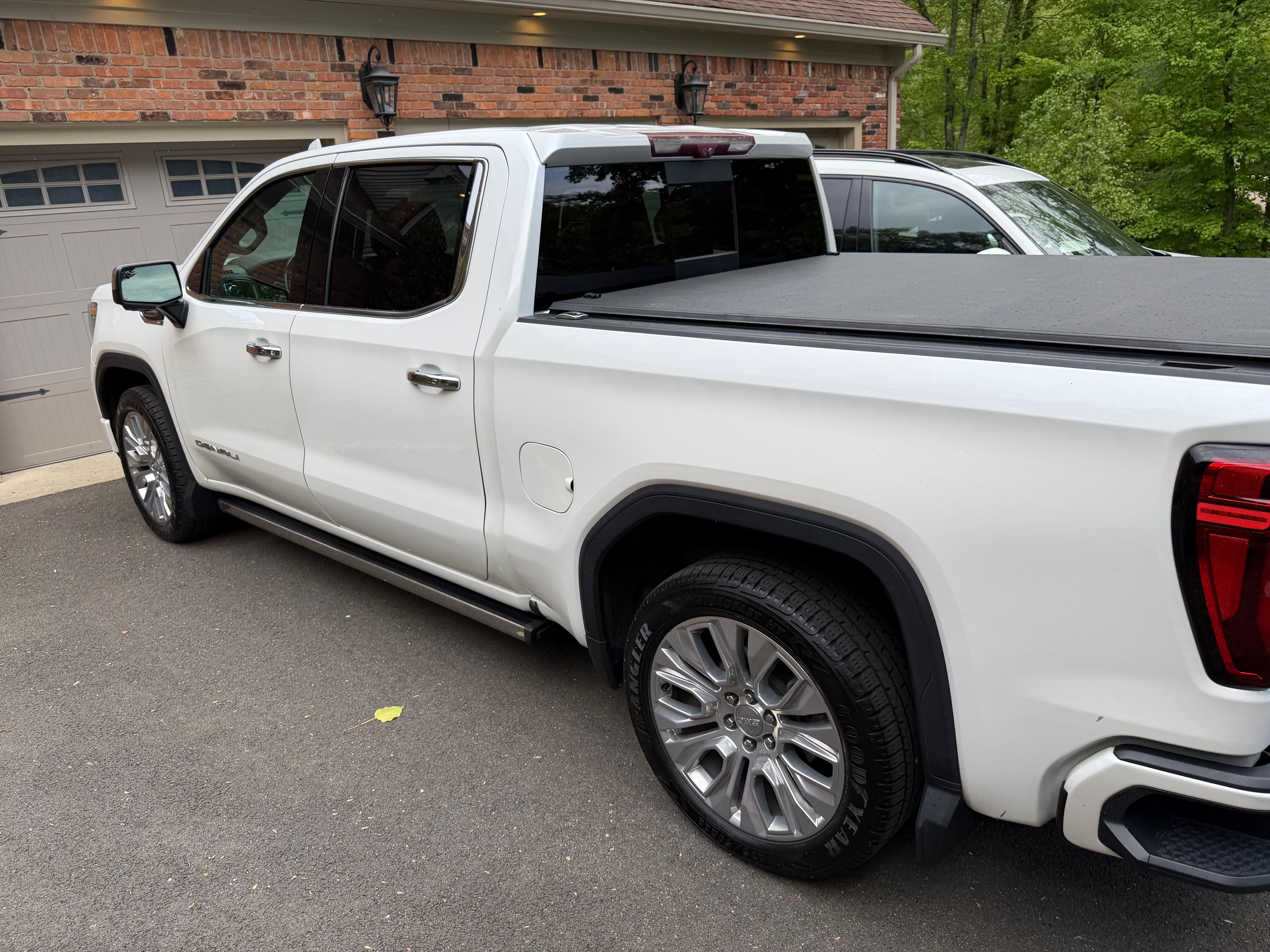 Used 2021 GMC Sierra 1500 Denali w/ Denali Ultimate Package AWD/4WD image 14
