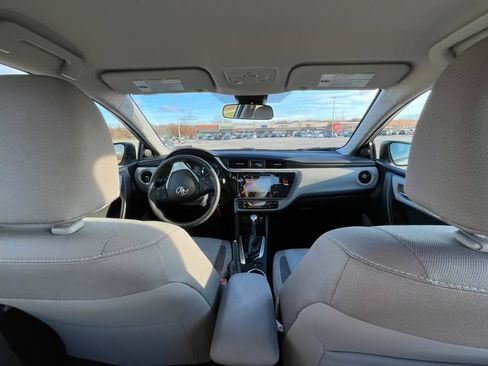 Used 2018 Toyota Corolla LE image 14