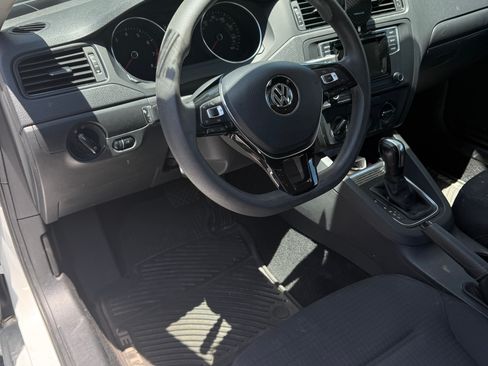 Used 2016 Volkswagen Jetta S FWD image 11
