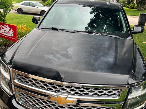 Used 2016 Chevrolet Tahoe LT w/ LT Signature Package AWD/4WD image 18