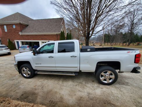 Used 2016 Chevrolet Silverado 2500 LTZ w/ Duramax Plus Package image 6