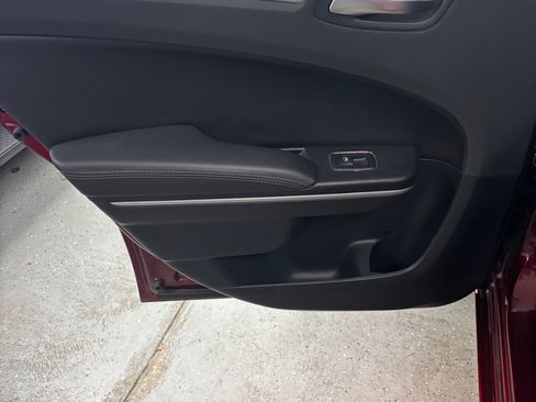 Used 2020 Chrysler 300 Limited w/ Safetytec Plus Group image 14