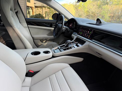 Used 2023 Porsche Panamera 4S image 13