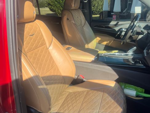 Used 2021 Cadillac Escalade Premium Luxury w/ Driver Assist Tech Package image 10