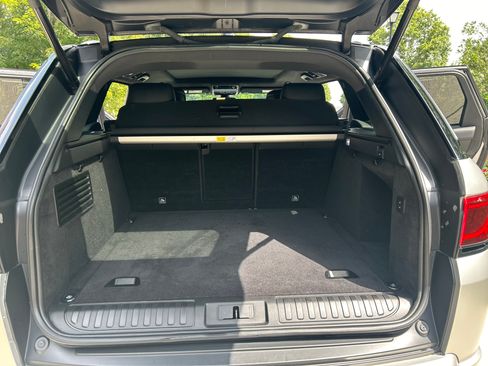 Used 2020 Land Rover Range Rover Sport HSE image 11