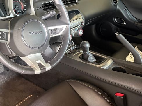 Used 2010 Chevrolet Camaro SS w/ RS Package RWD image 5