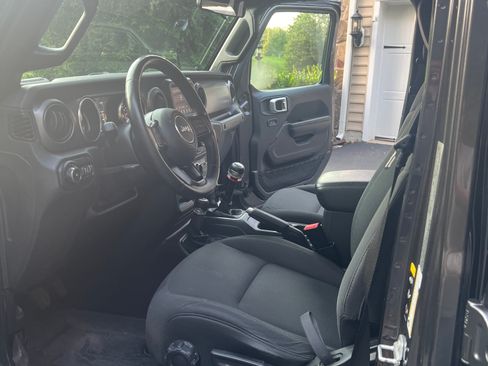 Used 2020 Jeep Wrangler Unlimited Sport AWD/4WD image 9
